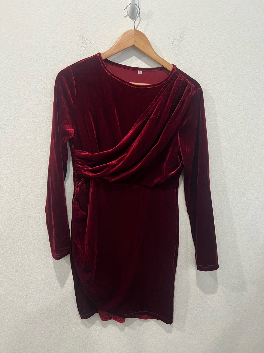 Women's Velvet Draped Long-Sleeve Dress - Burgundy